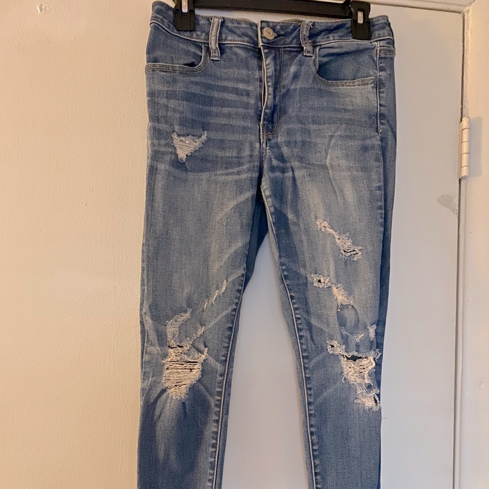American Eagle Super Stretch Ripped Denim Jeans